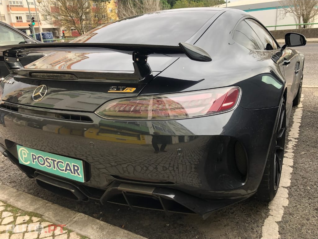 Mercedes-Benz AMG GT R