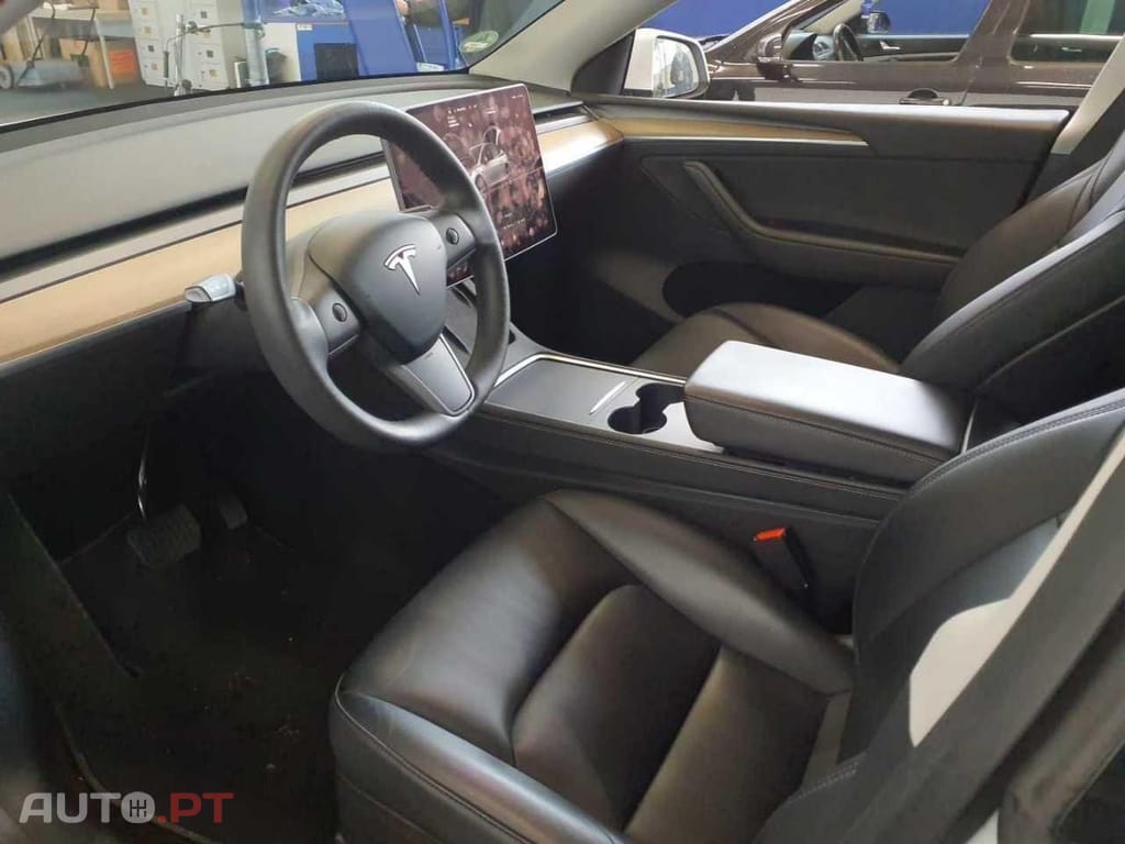 Tesla Model Y Long Range Tração Integral