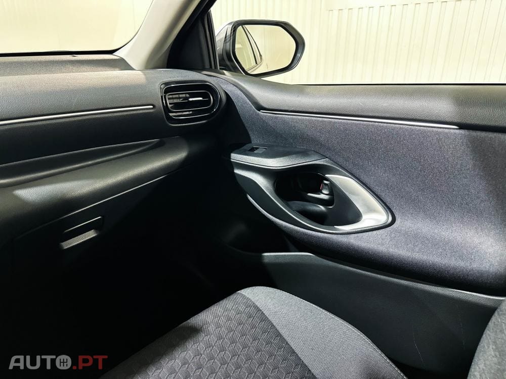 Toyota Yaris Hybrid Dynamic Edition