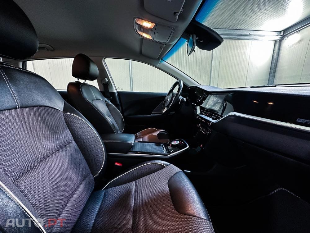 Kia Niro 64kWh Premium Pack