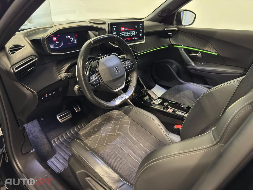 Peugeot 2008 1.2 PureTech GT Pack EAT8