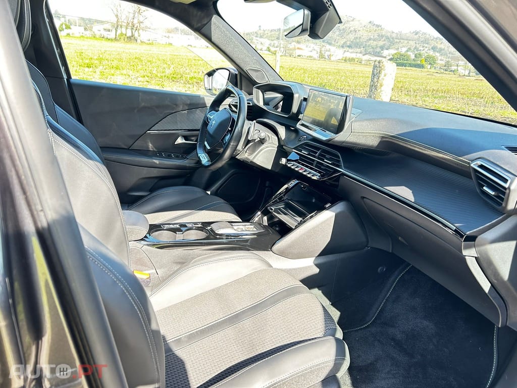 Peugeot 2008 1.2 PureTech GT Pack EAT8