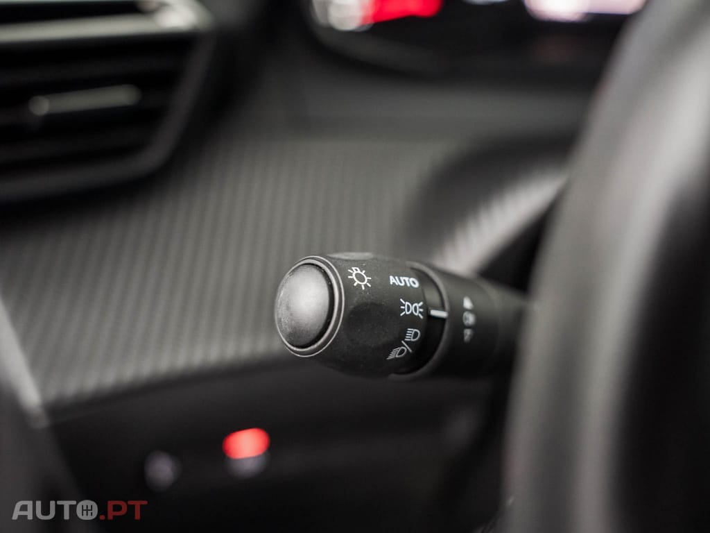 Peugeot 2008 1.2 PureTech Active Pack