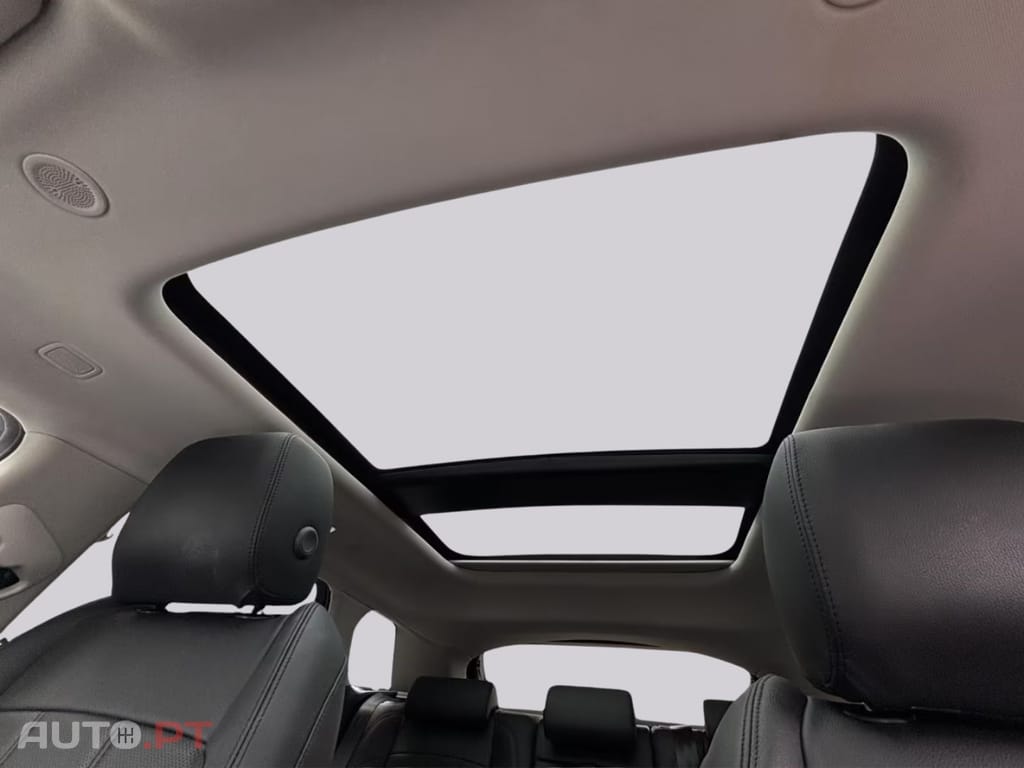 Land Rover Evoque P300e SE I.V.A DEDUTIVEL 