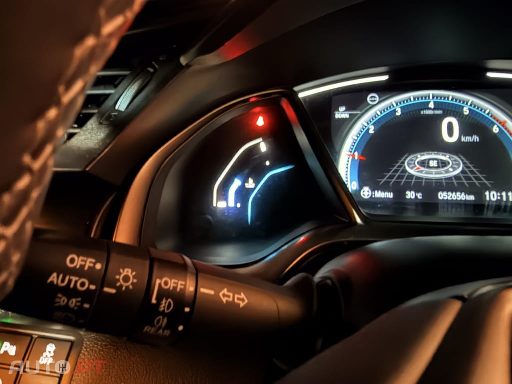 Honda Civic 1.0 i-VTEC Elegance Navi