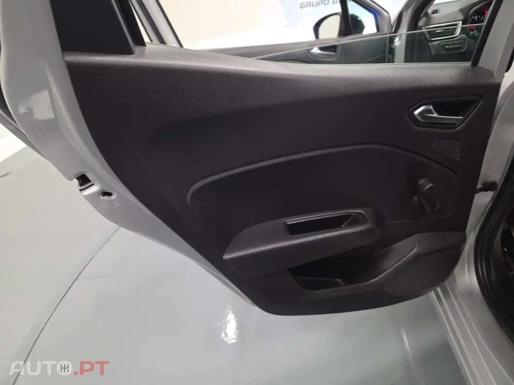 Renault Clio 1.0 TCe Evolution — fotografia 61