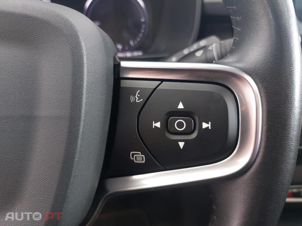 Volvo XC40 1.5 T5 PHEV Momentum Plus