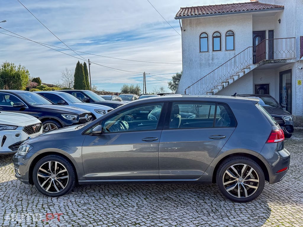 Volkswagen Golf 1.0 TSI Confortline