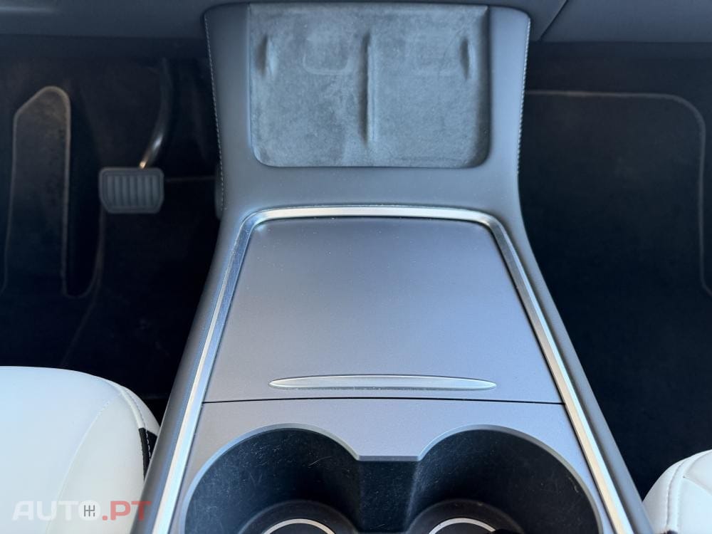 Tesla Model Y Long Range Dual Motor AWD