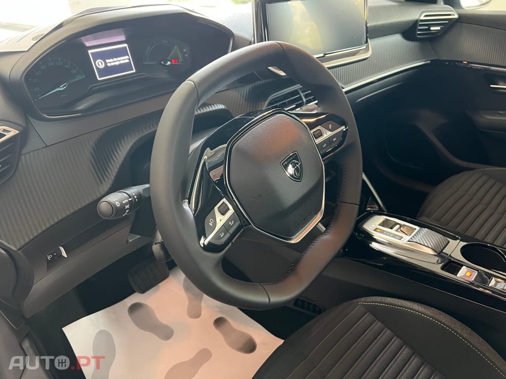 Peugeot E-208 50 kWh Active
