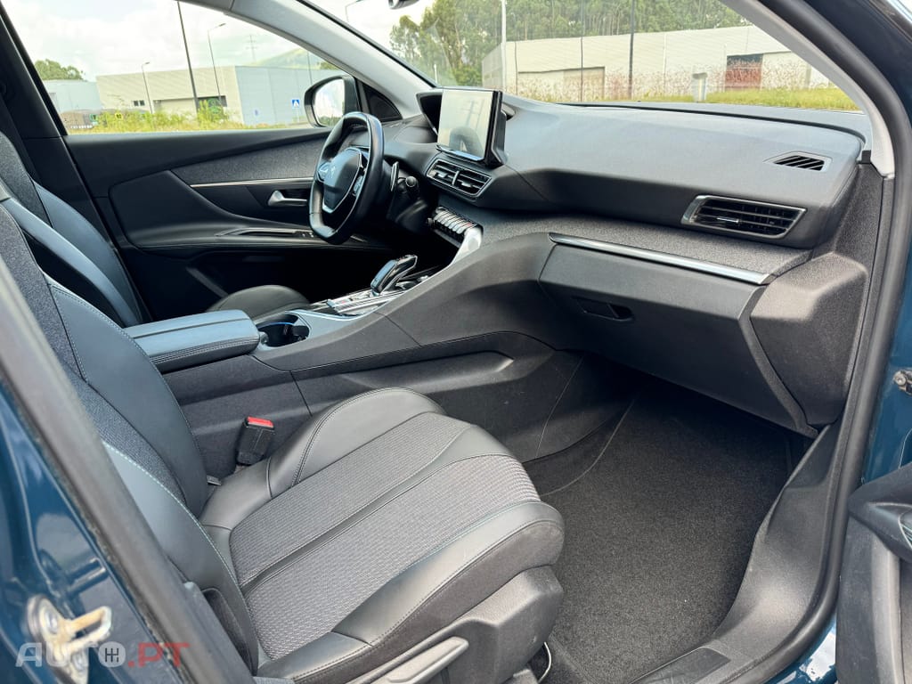 Peugeot 3008 1.5 BlueHDi Allure Pack EAT8