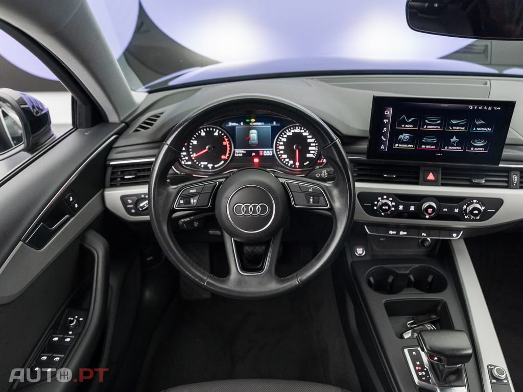 Audi A4 Avant 30 TDI S tronic