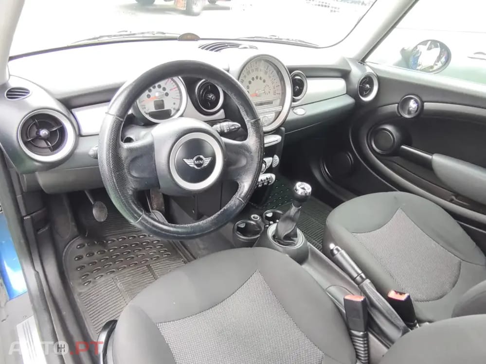 MINI Cooper Cooper D