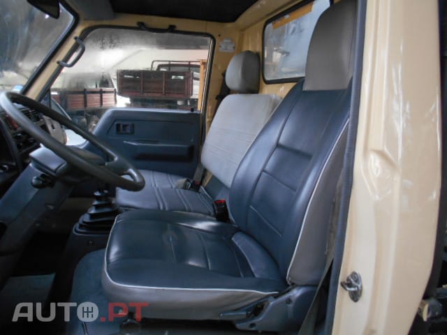 Toyota Dyna 280 Tri-Basculante