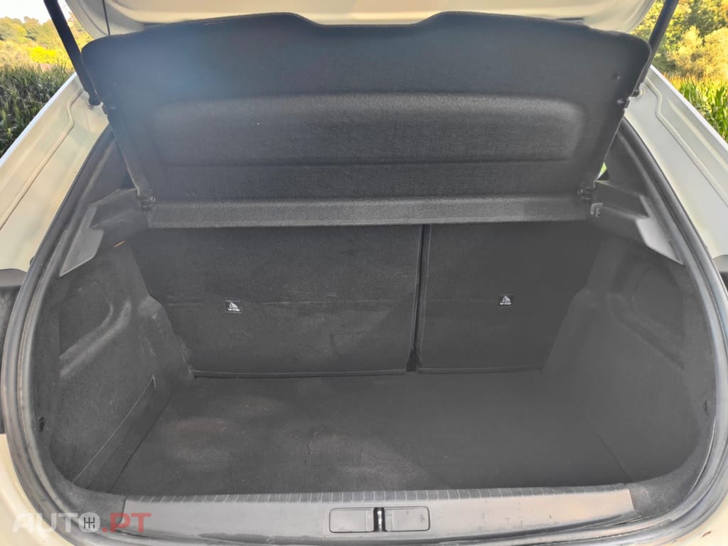 Peugeot 208  1.2 PureTech Allure EAT8