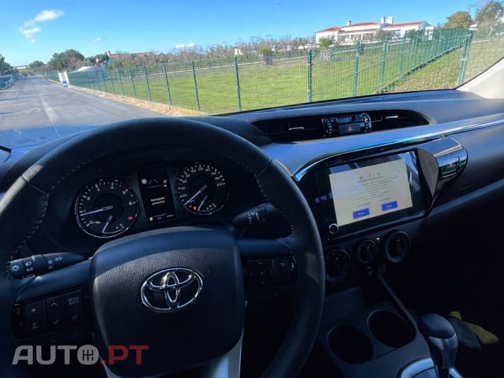 Toyota Hilux 2.4 D-4D 4WD CD CM Aut.