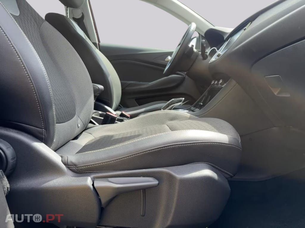 Opel Grandland (X) AT8  