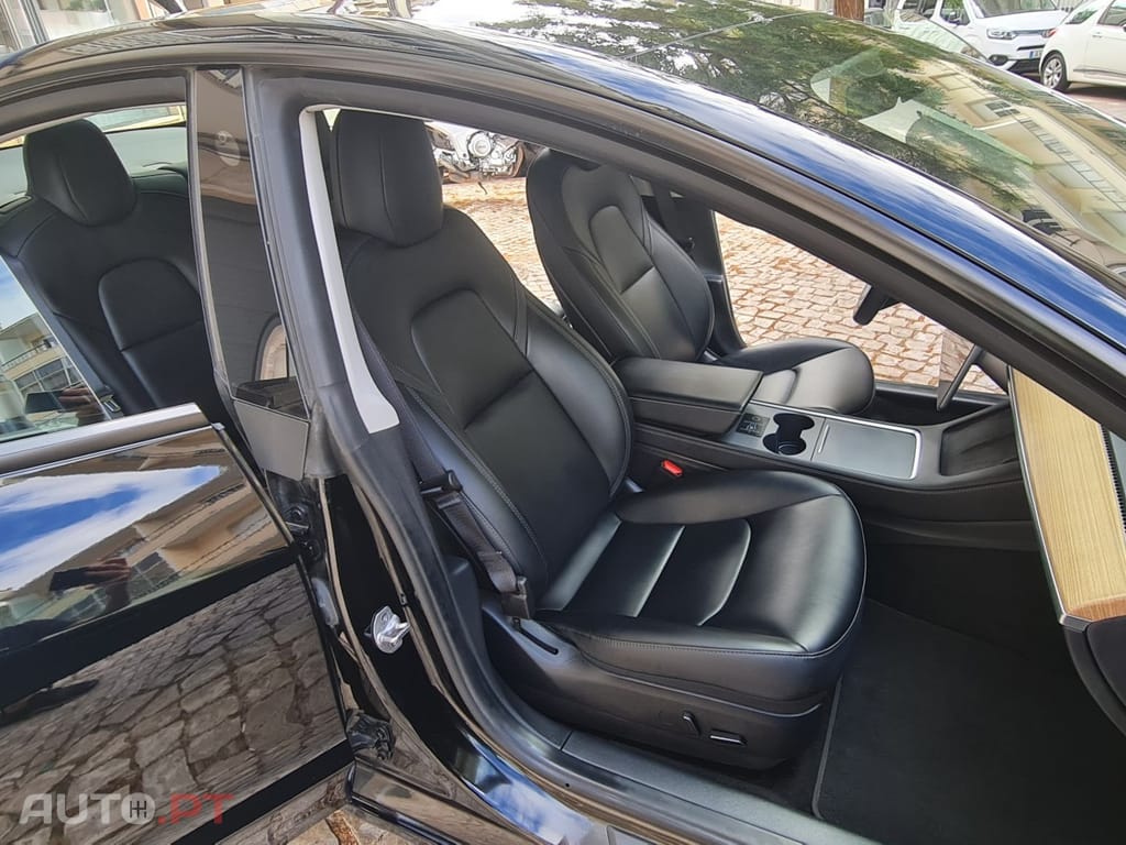 Tesla Model 3 Long Range RWD