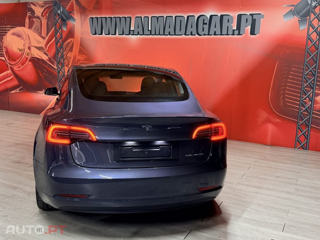Tesla Model 3 Long Range Tração Integral Premium