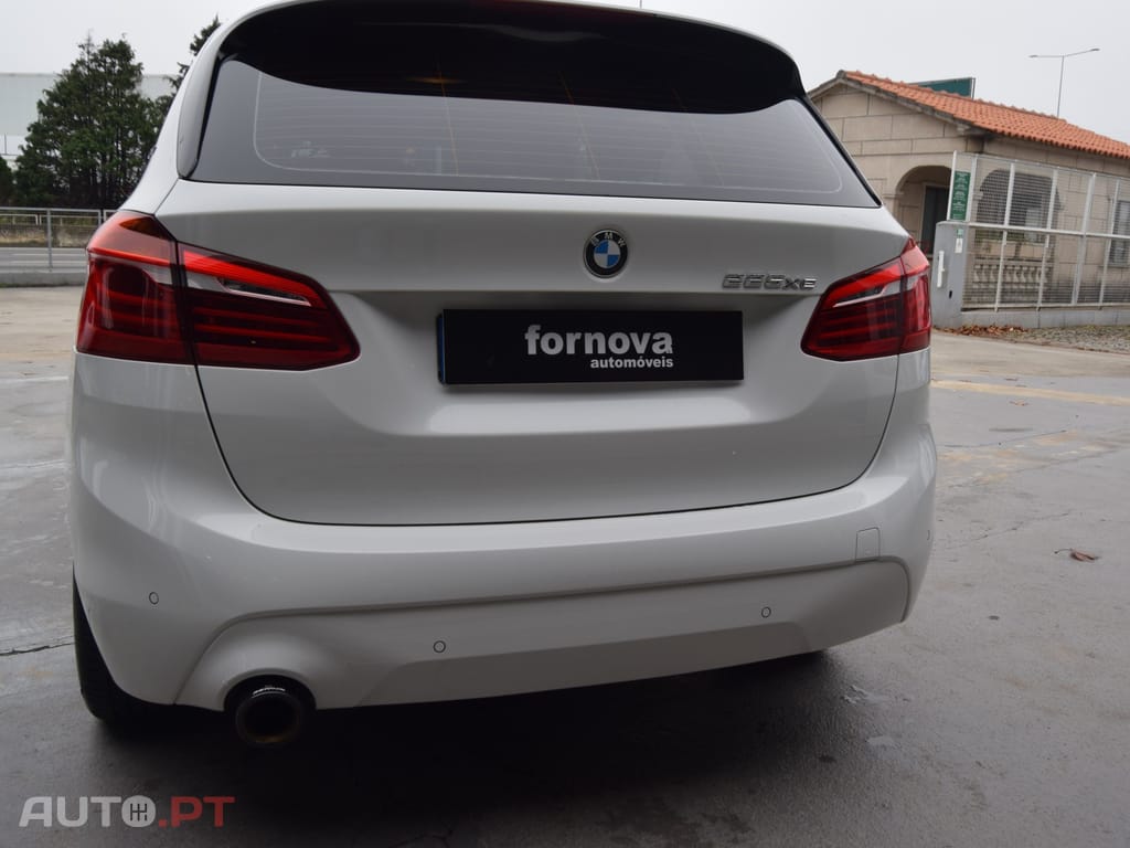BMW 225 xe