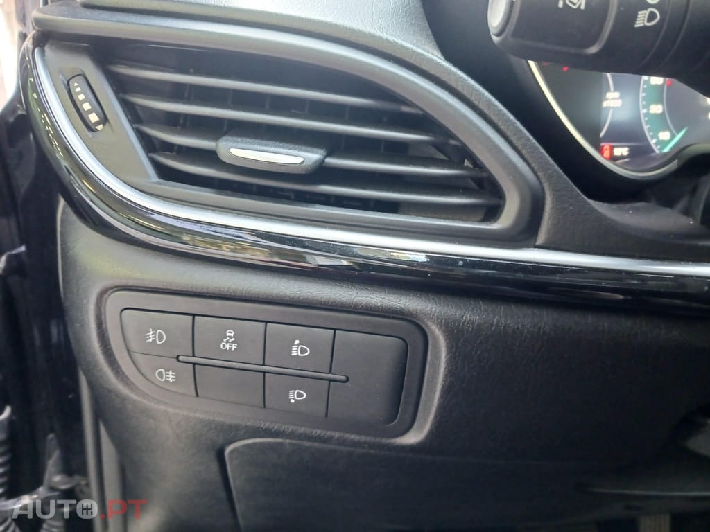 Fiat Tipo 1.5 GSE T4 Cross DCT — fotografia 26