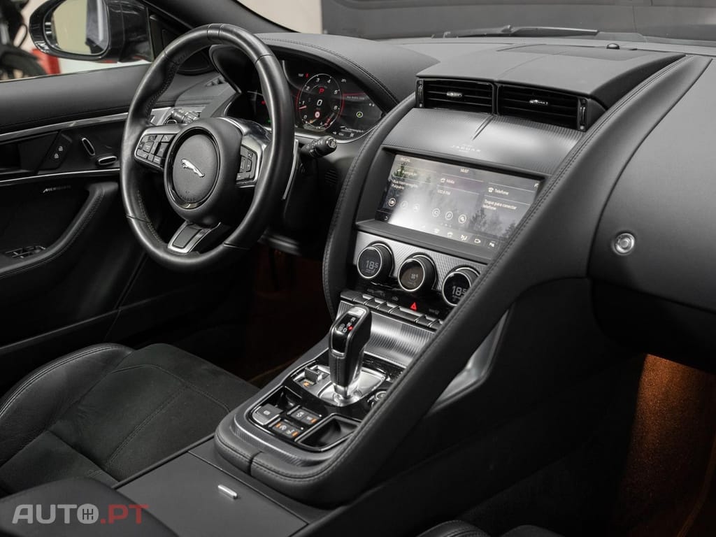 Jaguar F-Type 2.0 i4 R-Dynamic Black