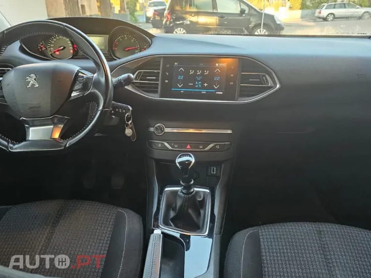 Peugeot 308 1.5 BlueHDi Style