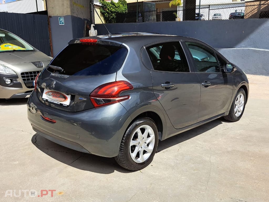 Peugeot 208 1.2 PureTech Style