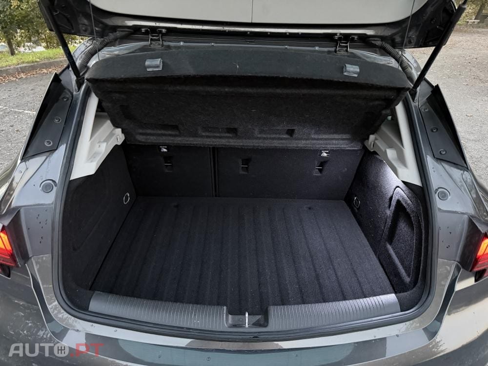 Opel Astra 1.6 CDTi Cosmo S/S J18