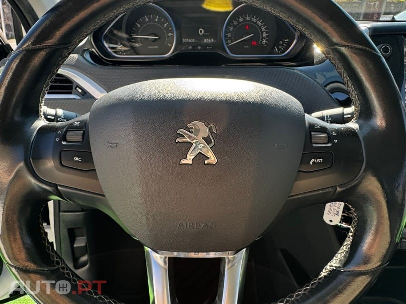 Peugeot 2008 1.2 PureTech Allure