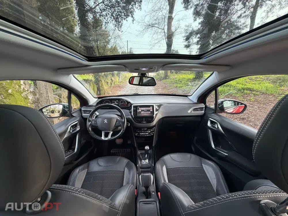 Peugeot 2008 1.2 PureTech Allure EAT6