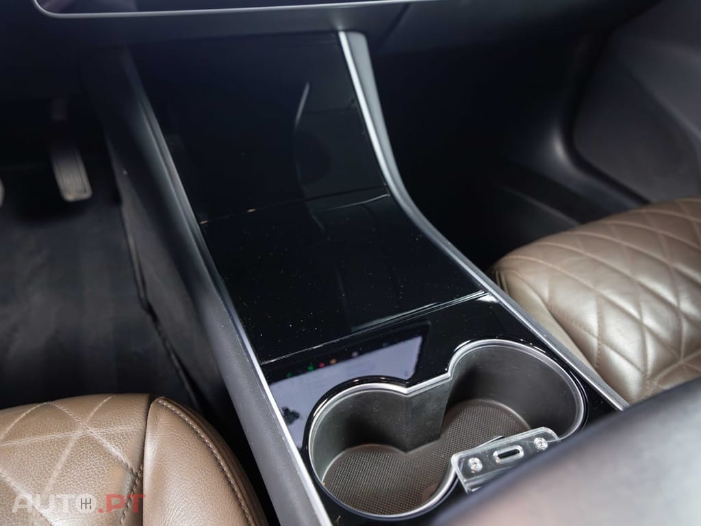 Tesla Model 3 Standard Range Plus RWD