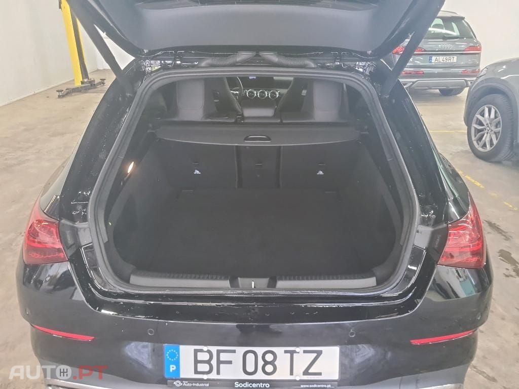 Mercedes-Benz CLA 180 d Shooting Brake AMG Line Aut.