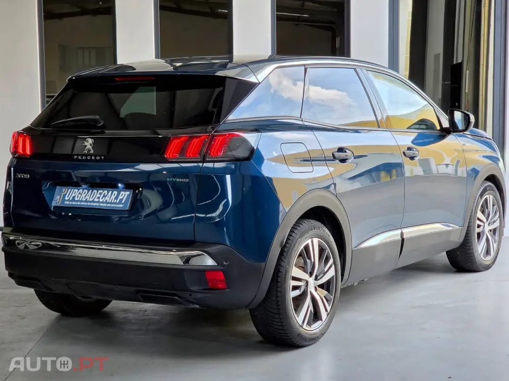 Peugeot 3008 1.6 Hybrid Allure e-EAT8