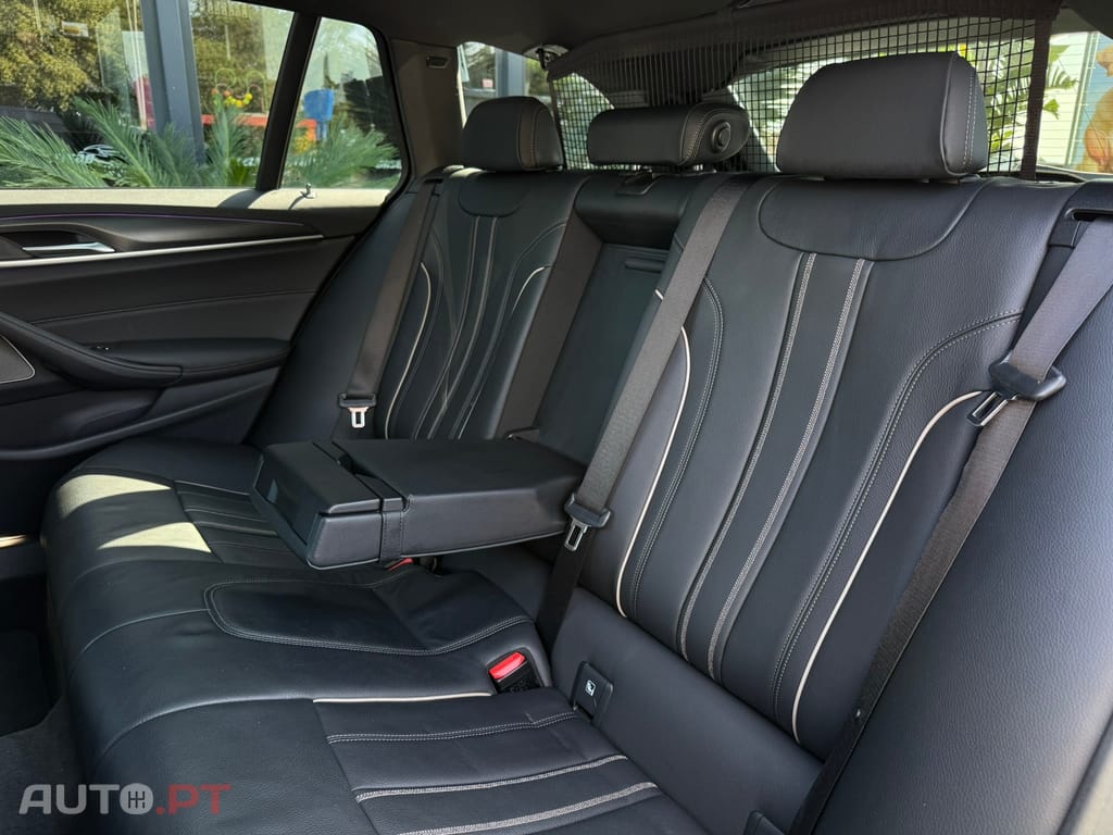 BMW 530 e Pack Desportivo M