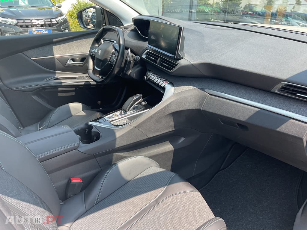 Peugeot 3008 1.6 Hybrid4 Allure e-EAT8
