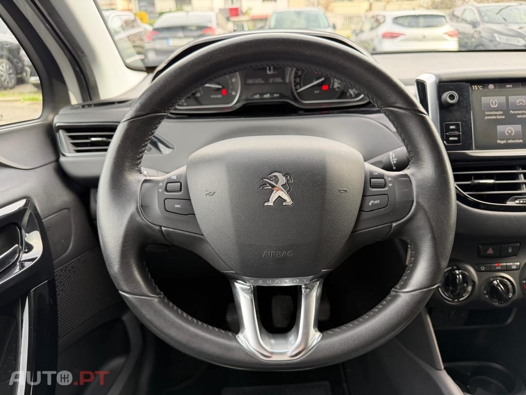 Peugeot 208 1.6 BlueHDi Style