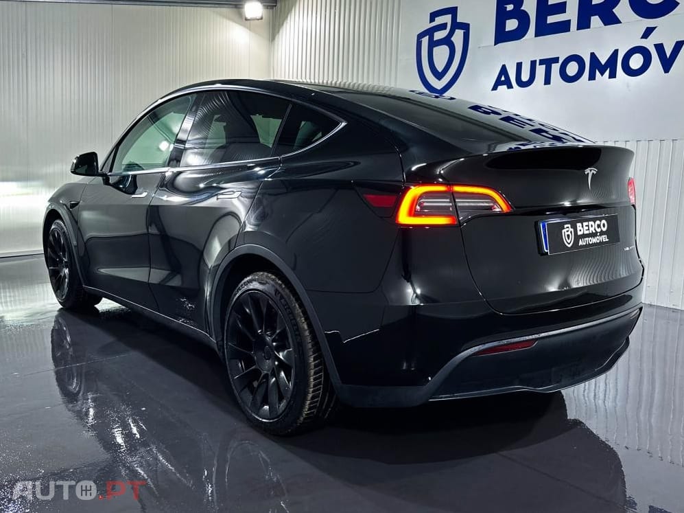 Tesla Model Y Long Range Dual Motor AWD