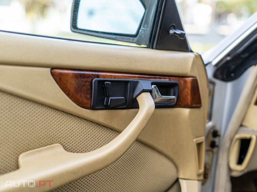 Mercedes-Benz 500 SEC W126