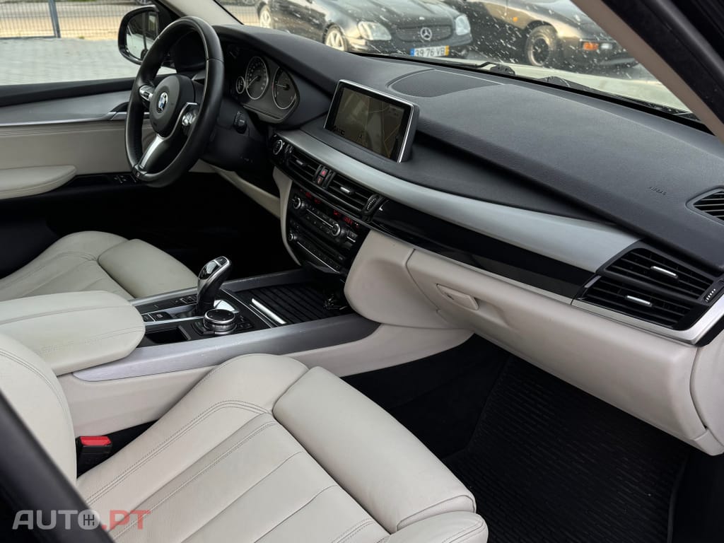 BMW X5 25 d sDrive Comfort 7L
