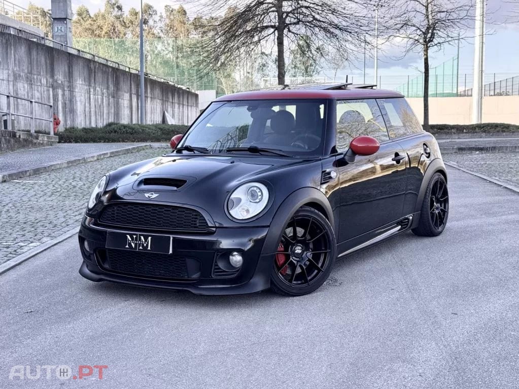 MINI John Cooper Works .