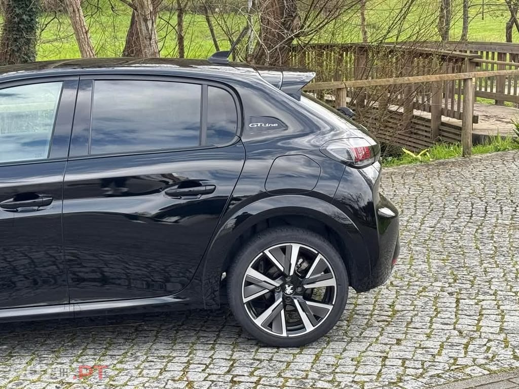 Peugeot 208 1.2 PureTech GT Line EAT8
