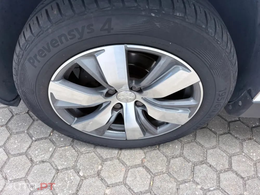 Peugeot 2008 1.6 e-HDi Allure
