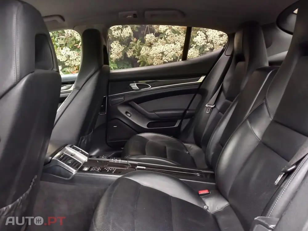 Porsche Panamera Platinum Edition
