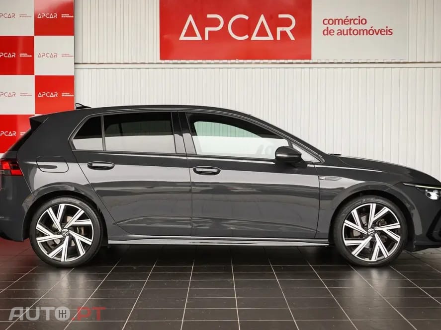 Volkswagen Golf 1.5 eTSI OPF DSG R-Line
