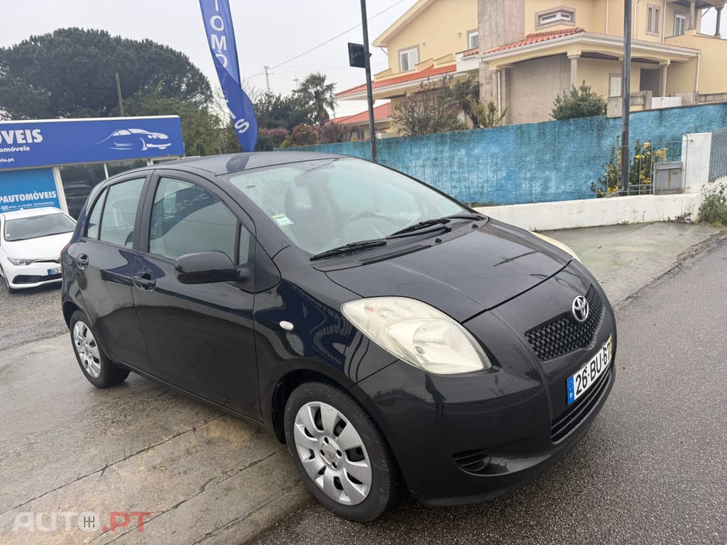 Toyota Yaris 1.0 Sol AC