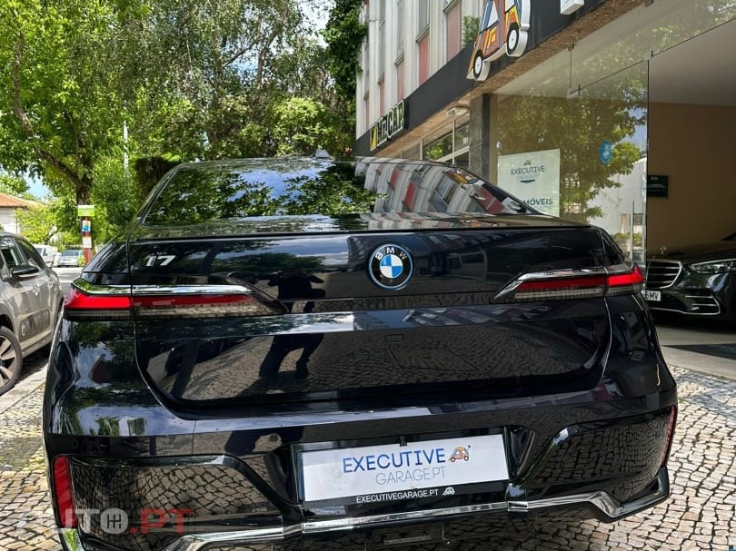 BMW i7 xDrive60 Pack Desportivo M