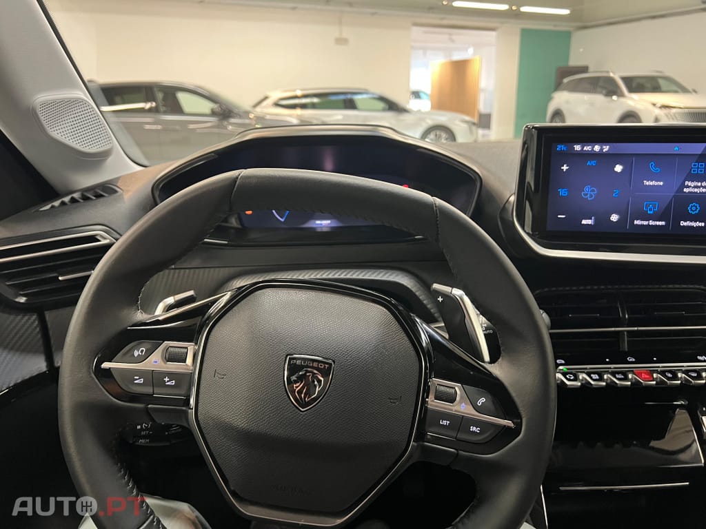 Peugeot 208 1.2 Hybrid Allure e-DCS6