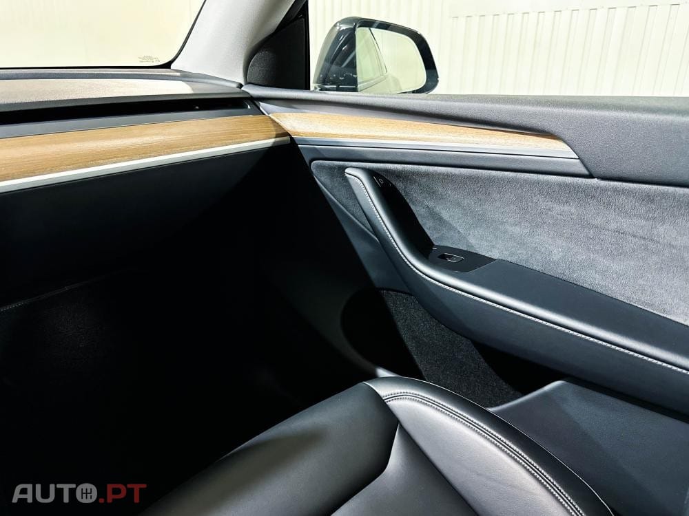Tesla Model Y Long Range Dual Motor AWD