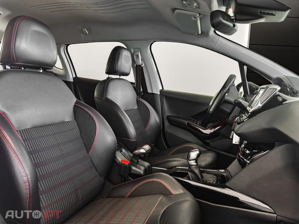 Peugeot 2008 1.2 PureTech GT Line